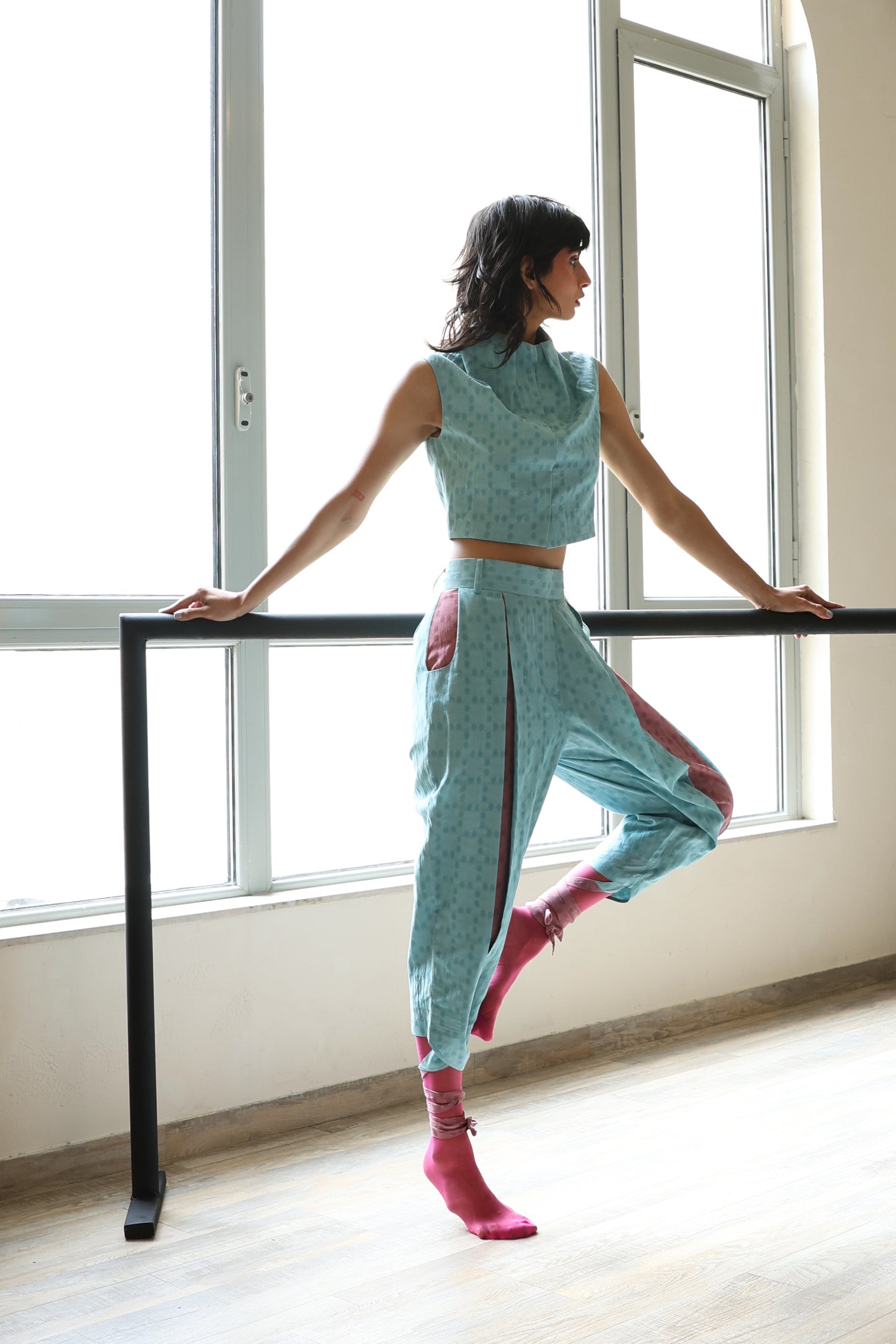 Meguro Crop Top & Double Panel Pants Set